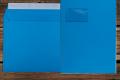 [25095.33] Briefhüllen mit Fenster C4 229x324 mm Haftklebend Königsblau 120 g/qm